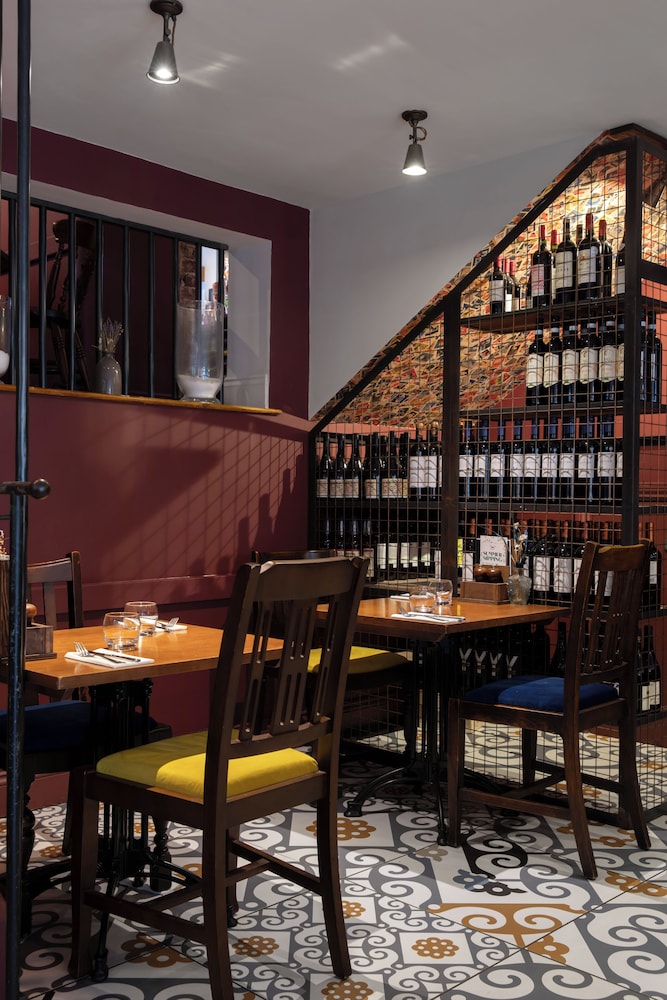 restaurant