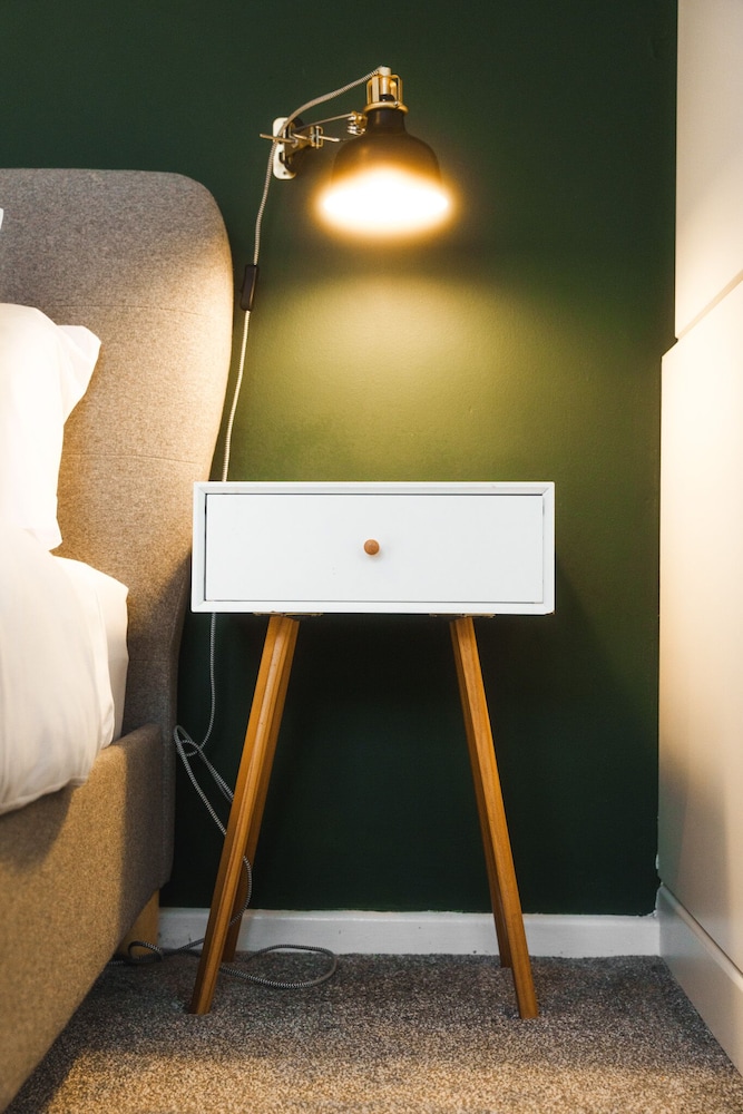 Modern & Stylish 1 bed Flat in Bristol view 2