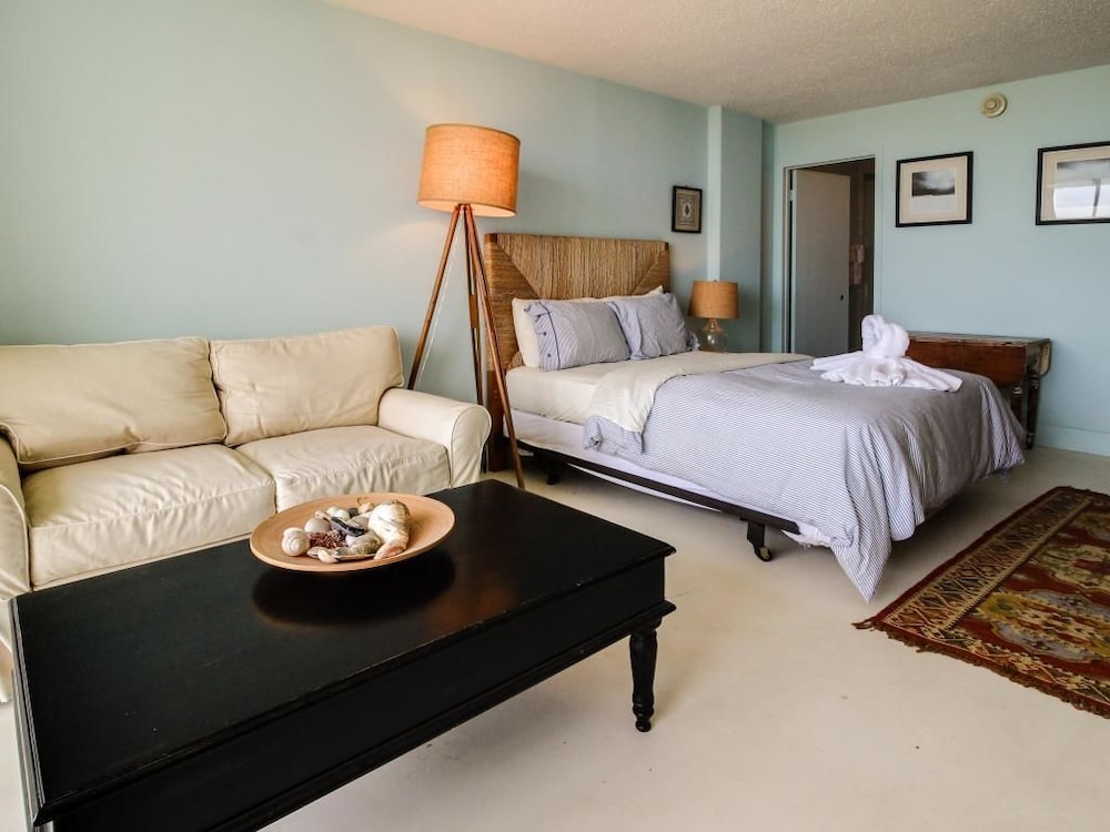 Cozy Islander East