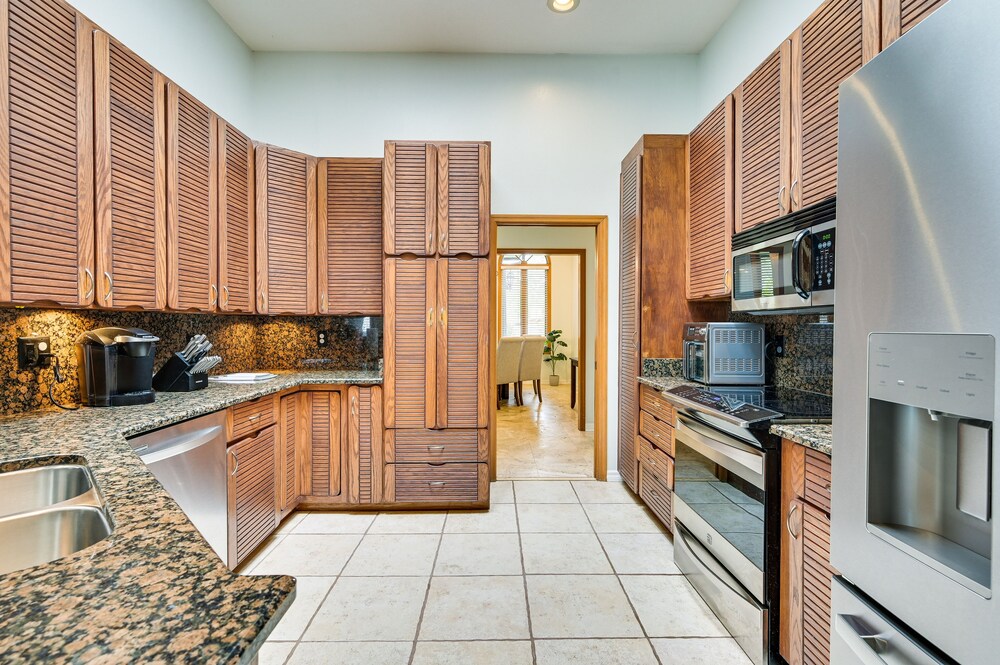 Tampa Vacations - Convenient Tampa Home: Lanai, Pool - Property Image 20
