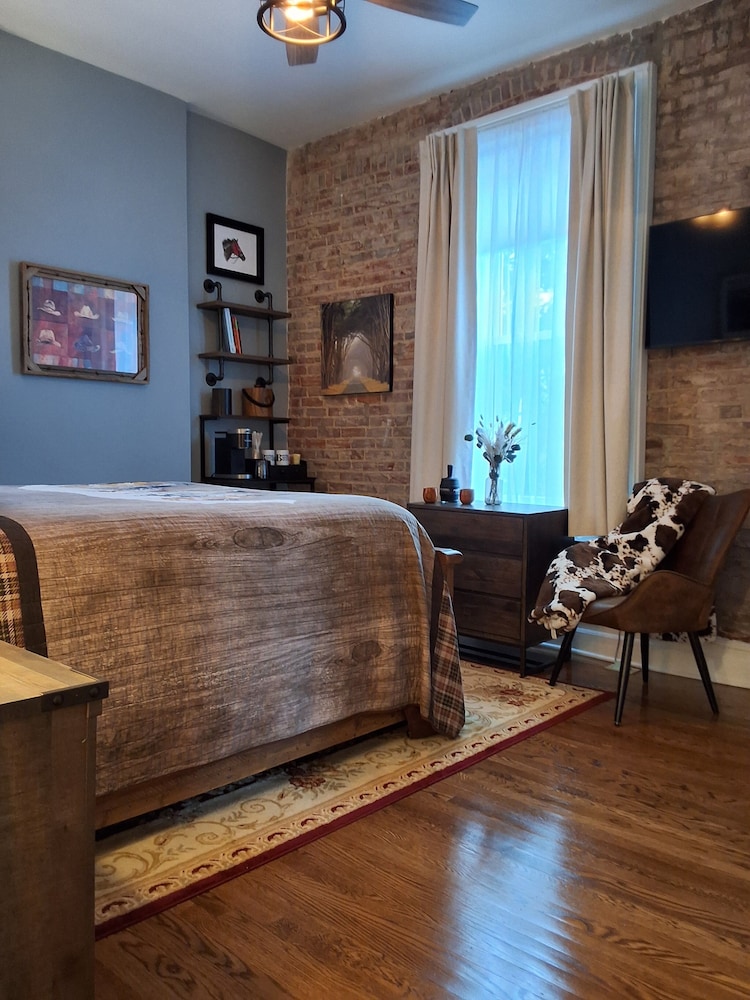 Bourbon Barrel Inn Bed & Breakfast