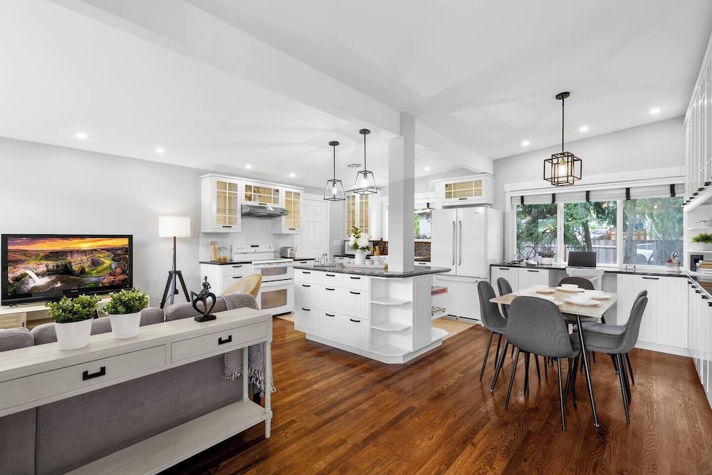Bellevue Work & Relax Near Downtown