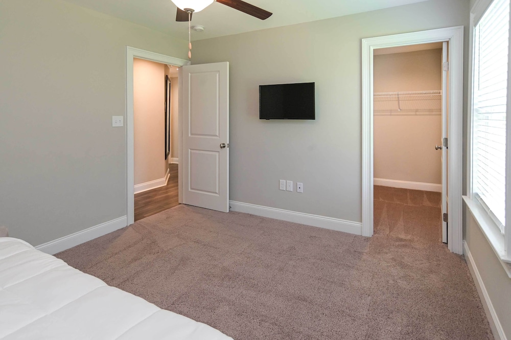 Quiet Family Home 15 Mi to Dtwn Huntsville! - Property Image 26