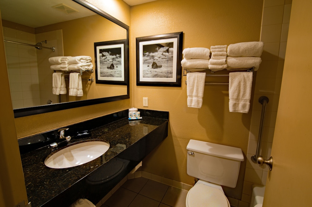 Great Falls Vacations - Heritage Inn - Property Image 6