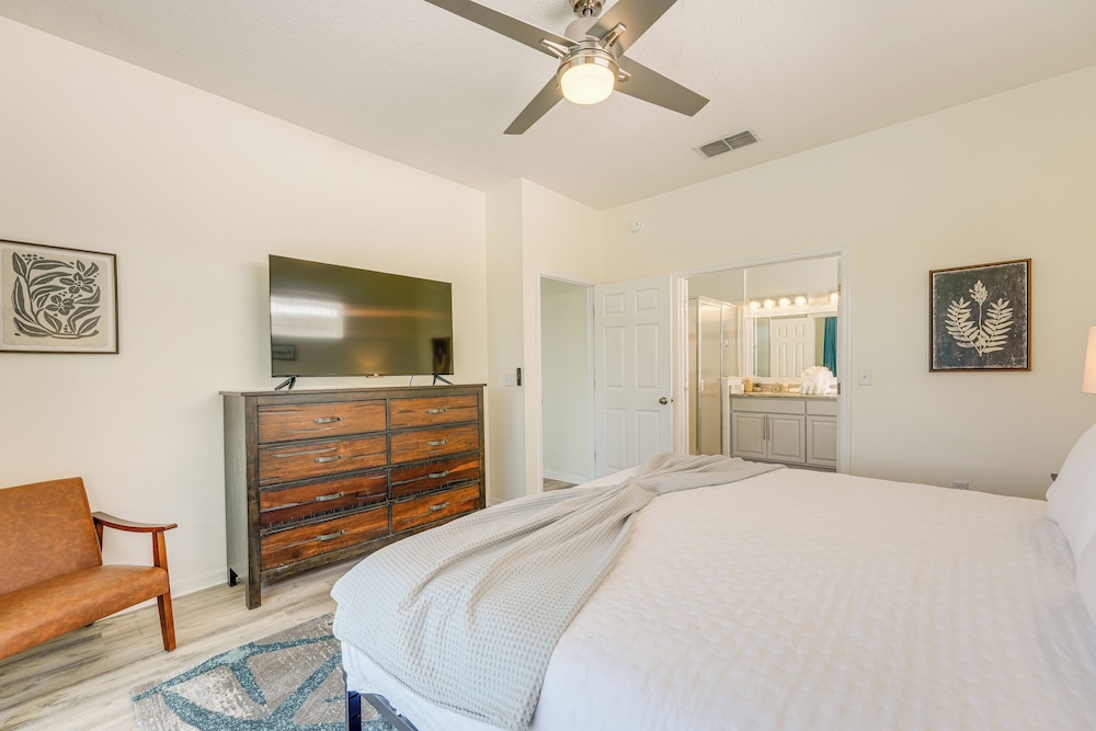 Waterfront Home w/ Private Pool: 5 Mi to Disney!