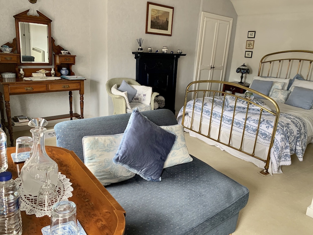 Castle View Guest House