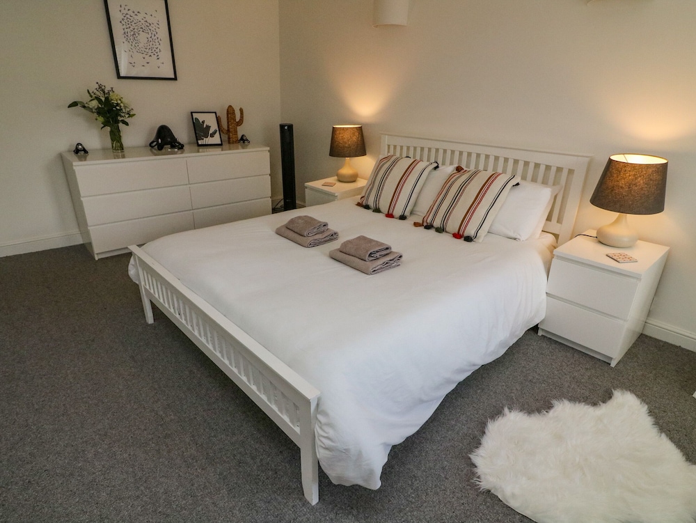 Bay Leaf Cottage view 5