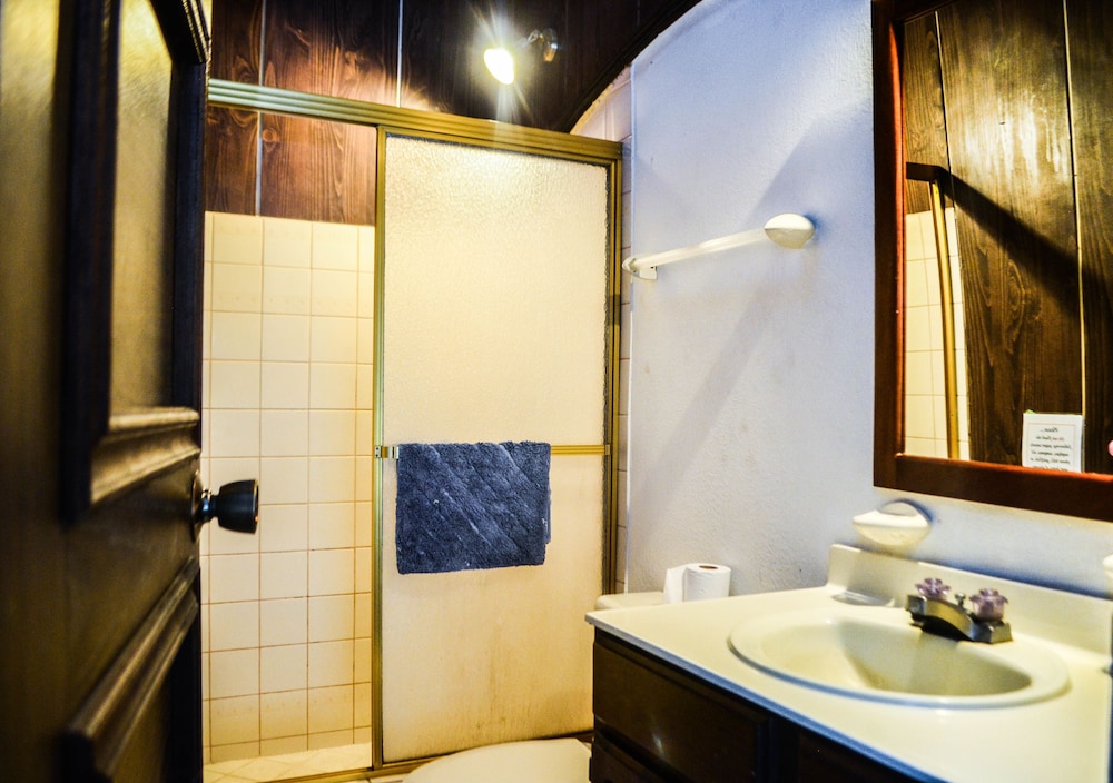 Robles Hostel - Property Image 14