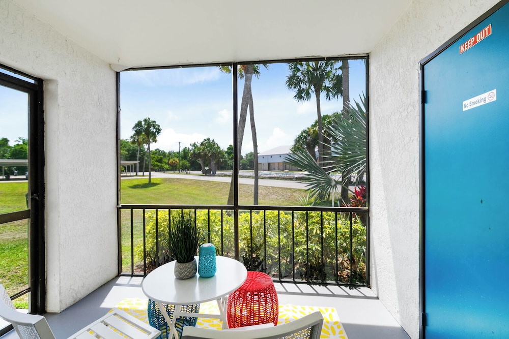 Oasis Apartment Homes