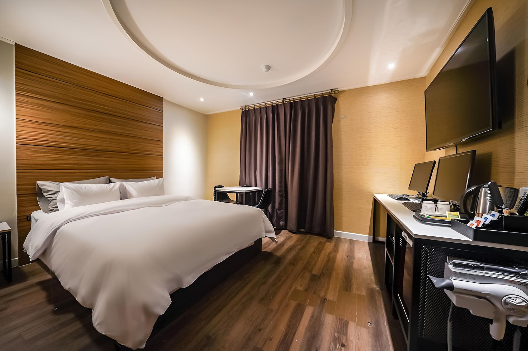 CS Hotel