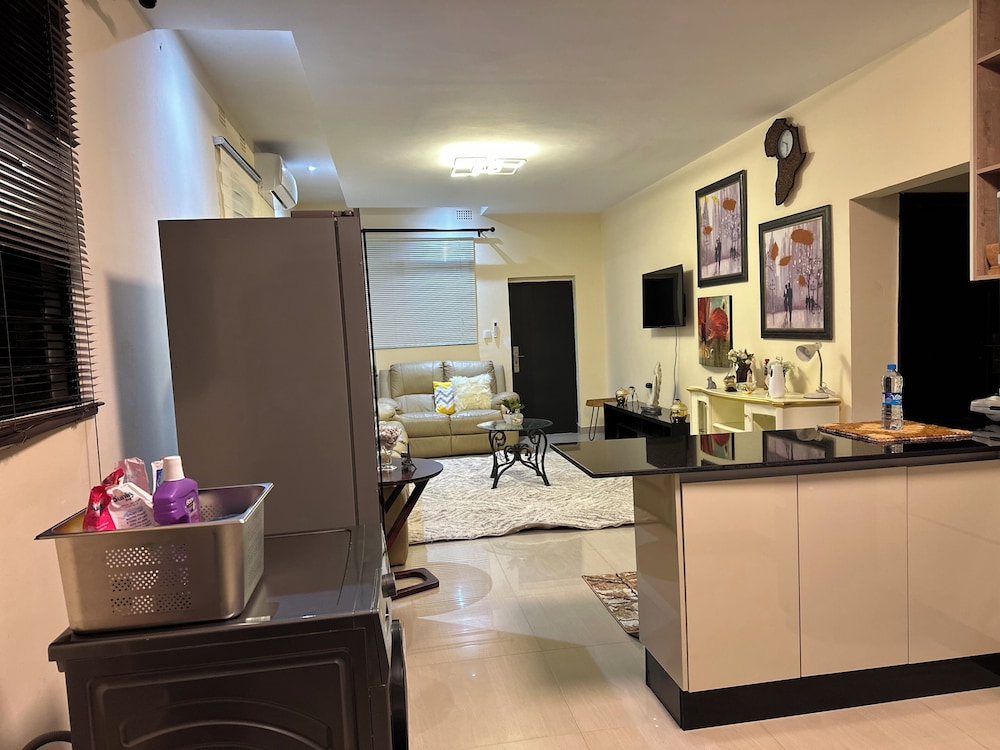 Executive Private Standing apt in Lusaka