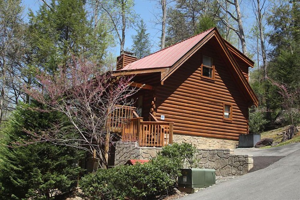 Bear's Den by Jackson Mountain Rentals view 4