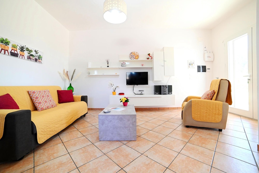Villa Lino with Pool by Wonderful Italy