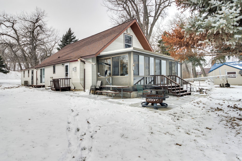 Big Stone Lake Retreat ~ 7 Mi to Browns Valley!
