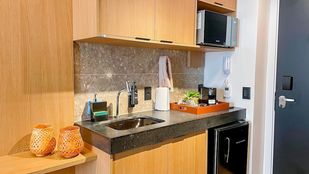 Yacht - by Setai Apartaments