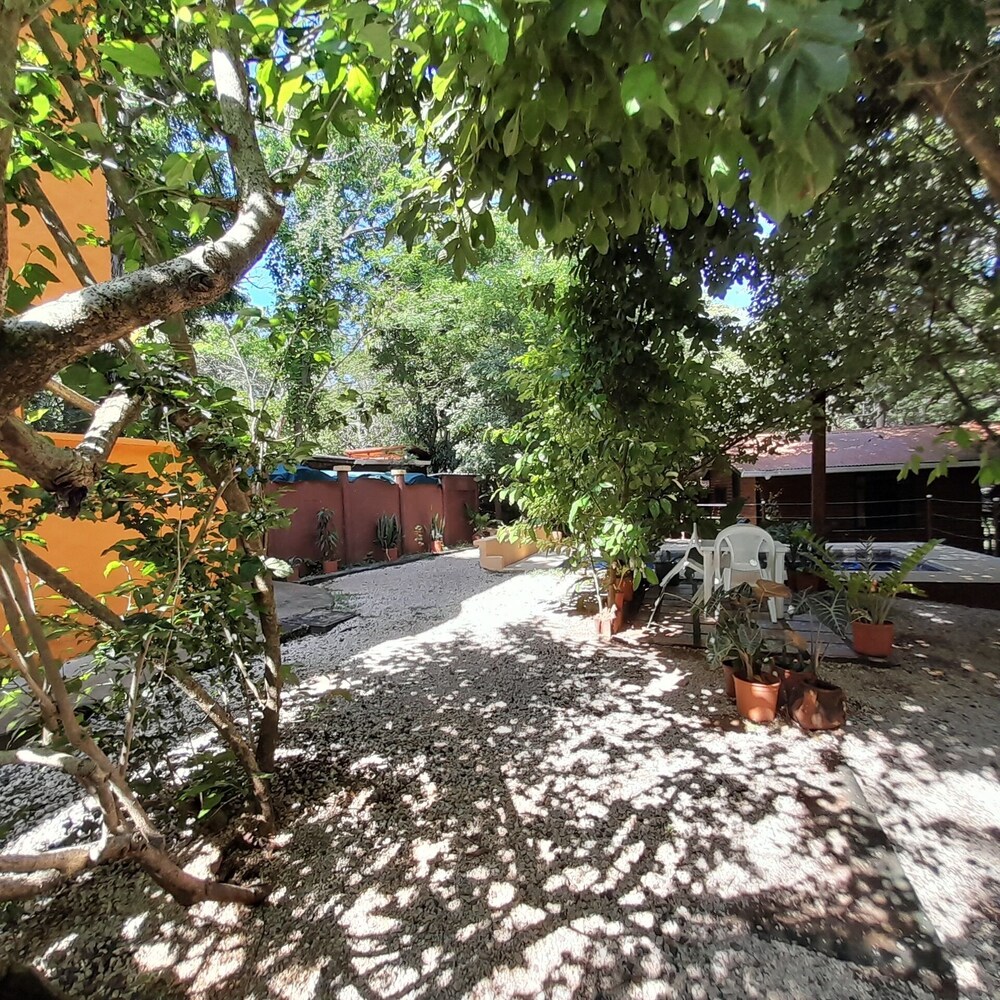 Hotel Cabinas La Playa