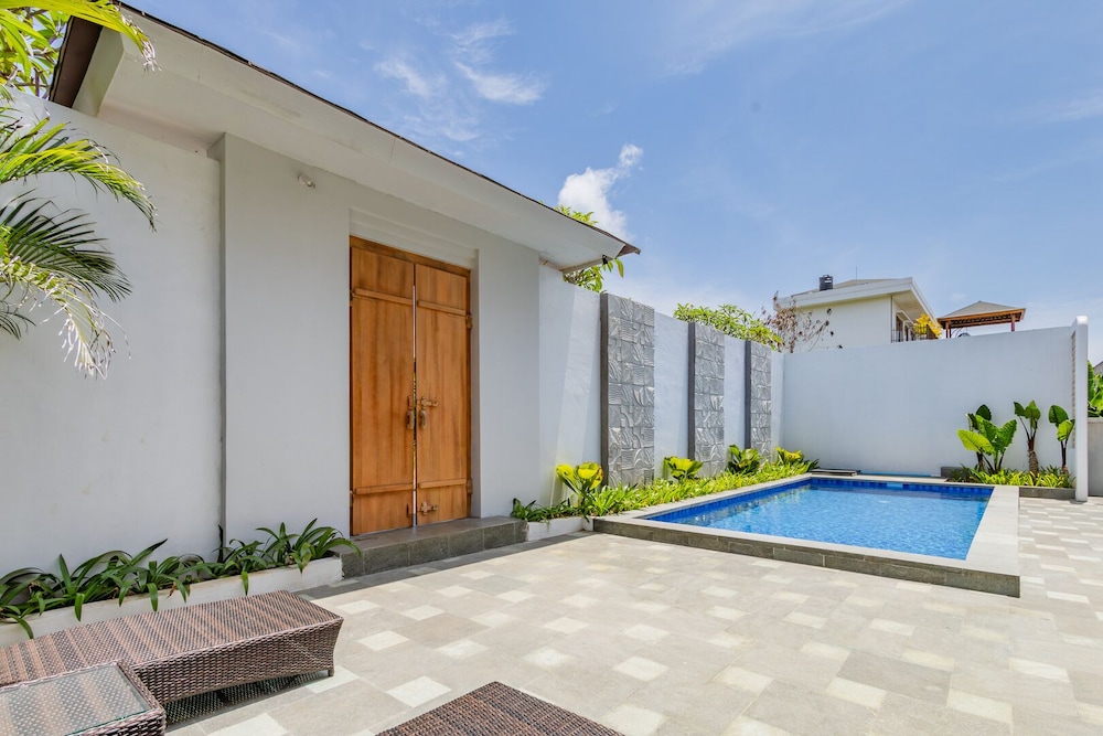 Kubu Deandari Guest House