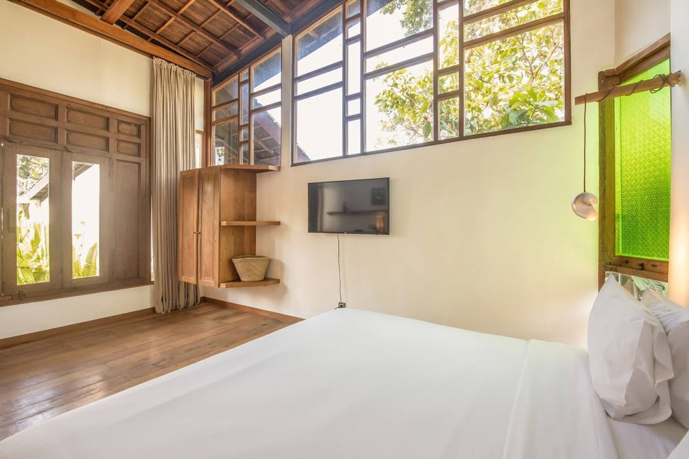 BA Villa 8 1 BR Villa 800 to Echo Beac Elegant 1-br Villa With Pool 800m to Echo Beach