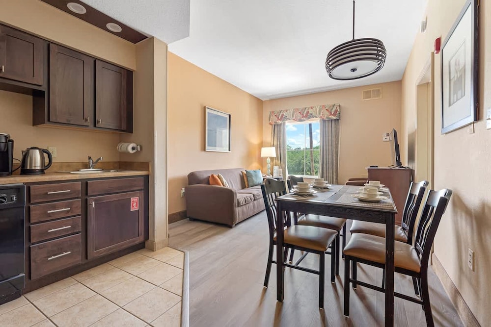 1 BR Apartment 3 Miles From Disney Springs Hs307