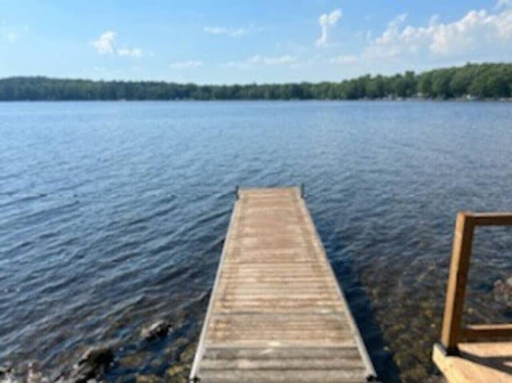 Marmora Hideaway - Peaceful Cottage w Wi-fi Clearwater