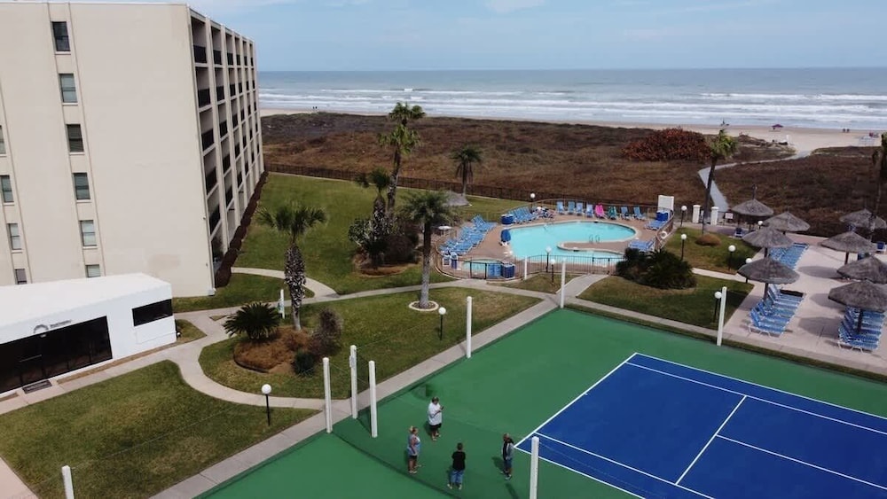 Saida Beachfront Luxe Condo Two Heated Pools 2 Bedroom Condo