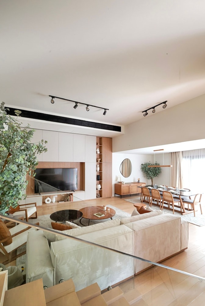 Vesta - Luxury APT - 3BR - La Mirada