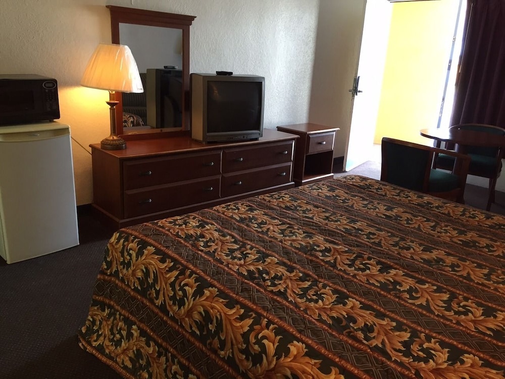 Cordele Vacations - Ashburn Inn  RV Park - Property Image 2