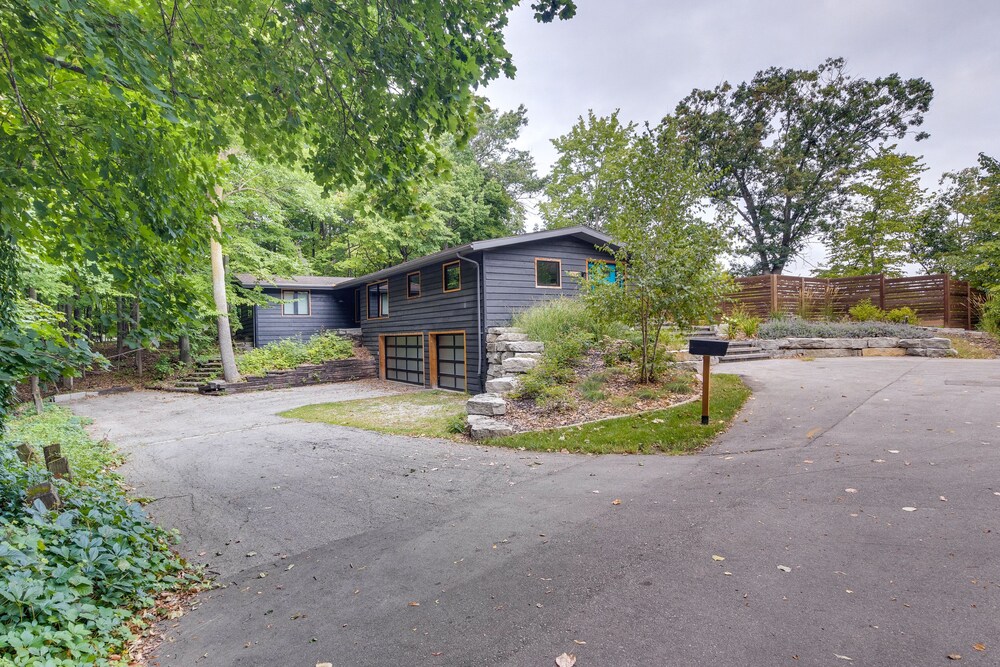 Riverfront Appleton Home With Pool & Boat Dock!