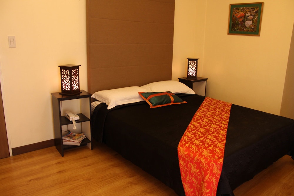 Twin Pines Suites