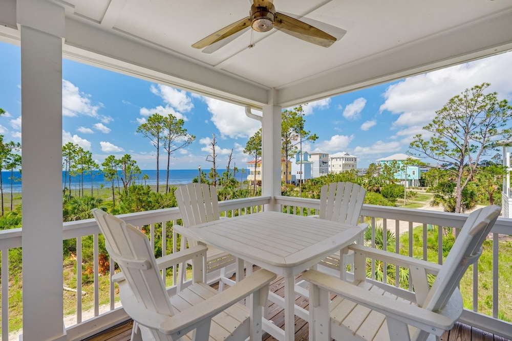 Beach House - Cottage at Indian Summer