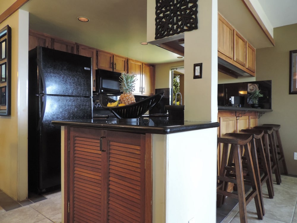 Polo Beach Club Vacation Rentals - APlus Resorts