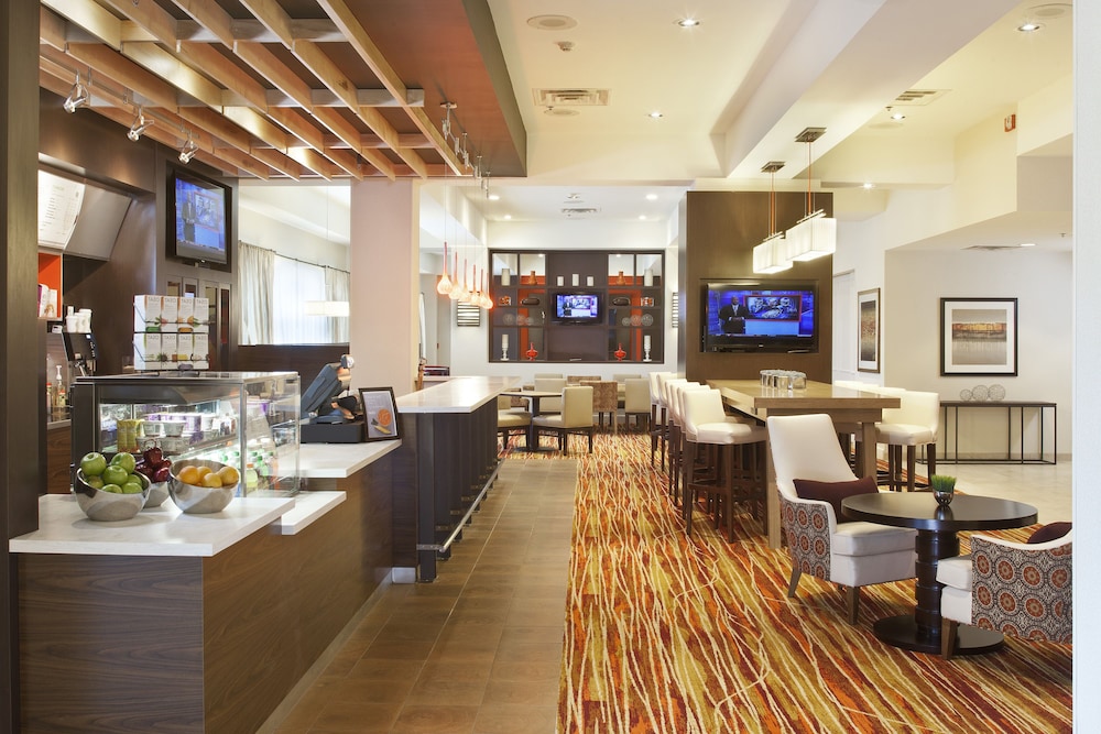 Pueblo Vacations - Courtyard by Marriott Pueblo Downtown - Property Image 1