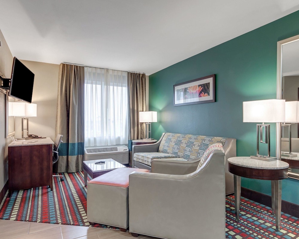 Hobbs Vacations - MainStay Suites - Property Image 17