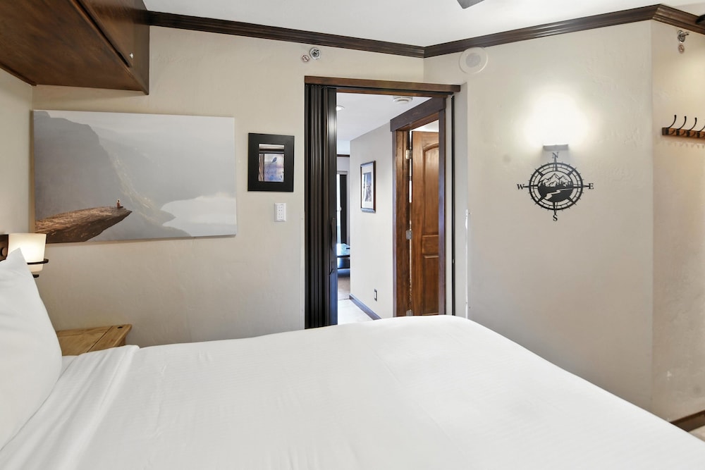 Ski-in/ski-out Beaver Run Retreat 1 Bedroom Condo