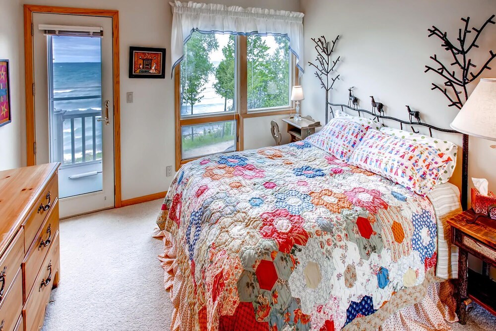Lavish Charlevoix Home on Lake Michigan, Fire Pit view 2