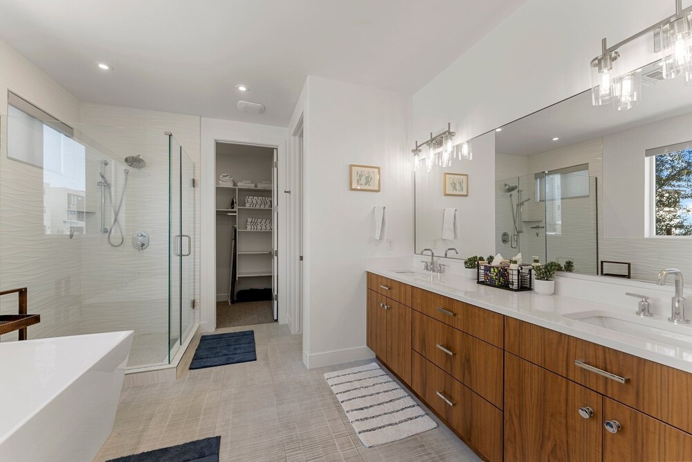 Olympic Escapes Gold 6 Bedroom Townhouse