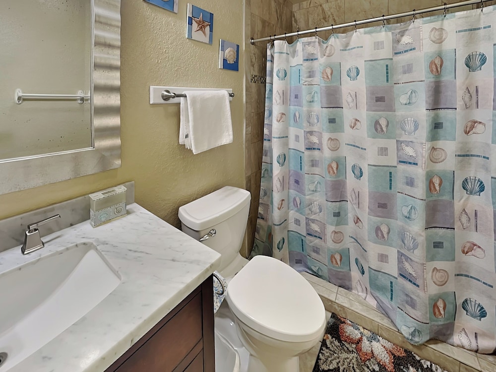 Fantasea Cove by Silver Sands Vacation Rentals
