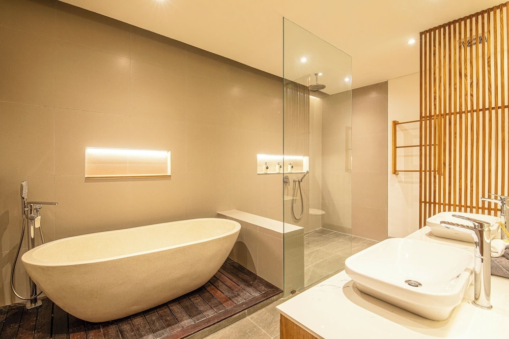 Stunning 6BR Canggu Villa 400m From the Beach