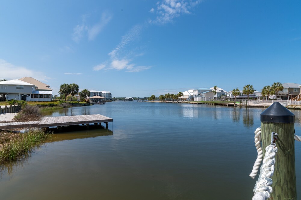 Lagoon View 3 Bedroom Home by Redawning view 5