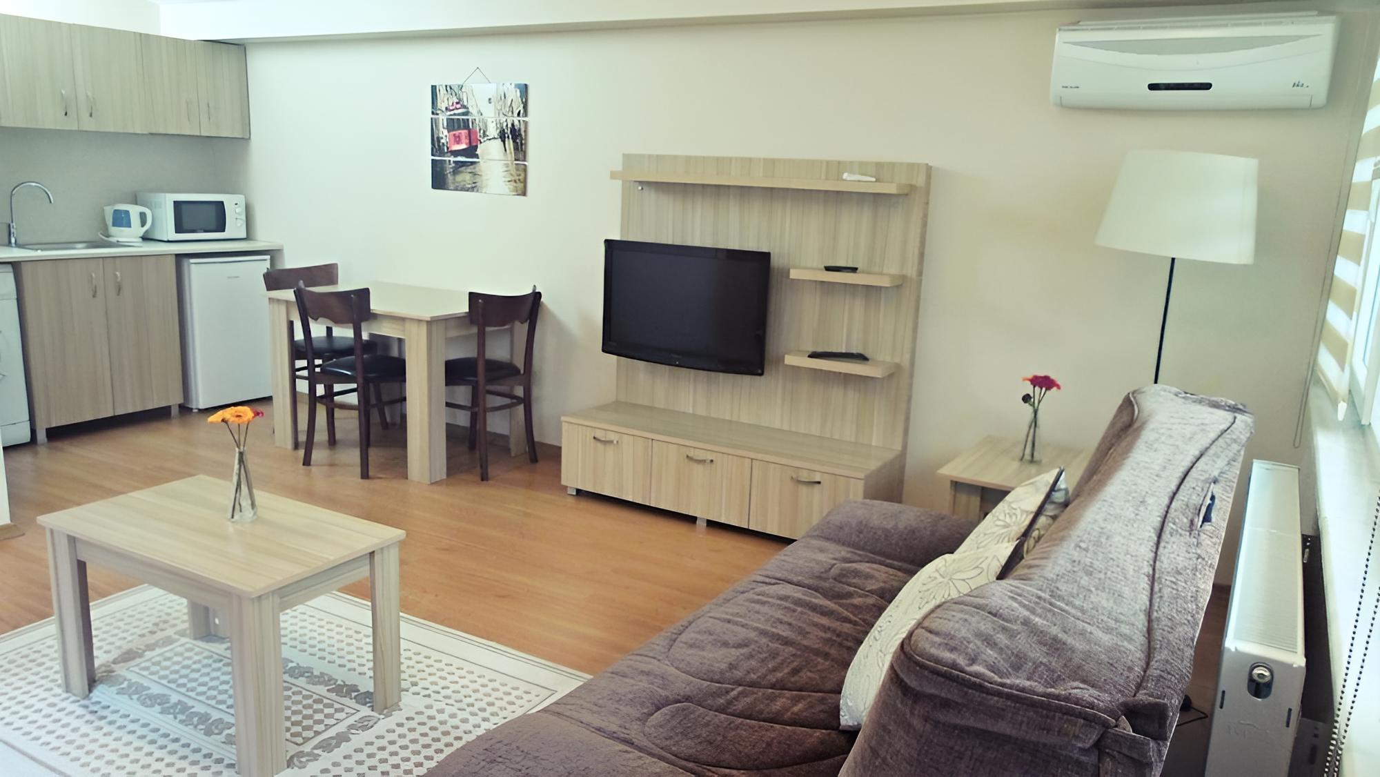 Atrium Suites