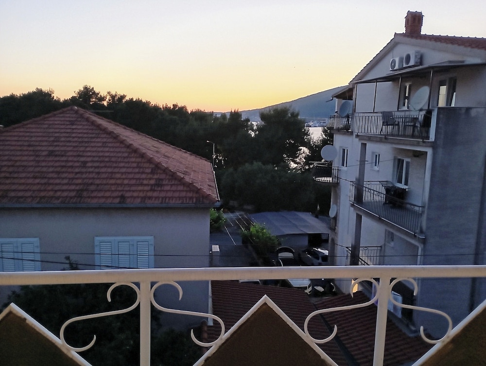 Cozy Trogir Apartment With 3 Bedrooms