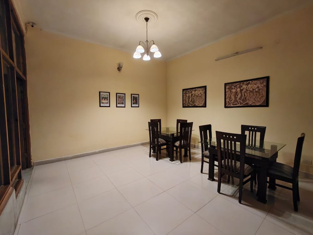 Hotel Downtown Kangra