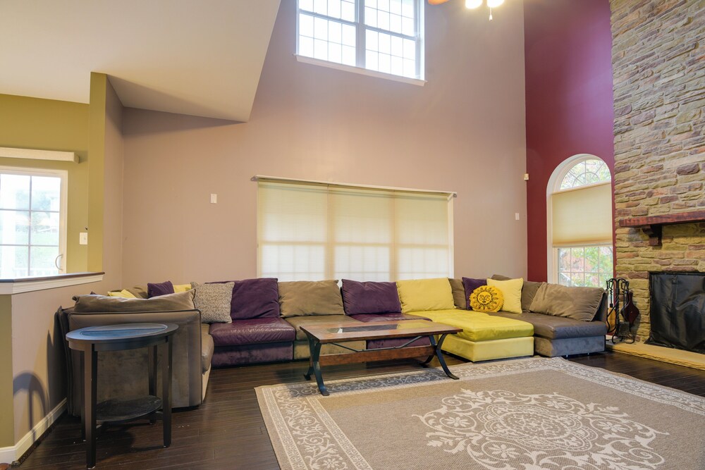 54 Mi to Dtwn DC: Spacious Family Home!