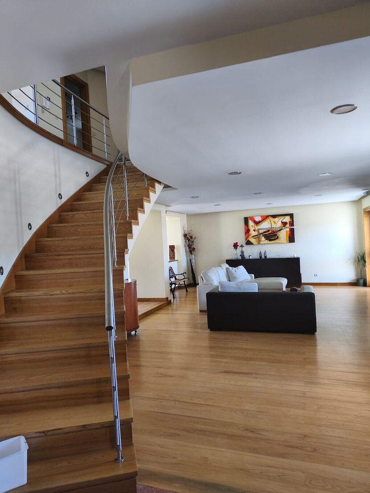 2 Floors Villa Close Ap lia Beach