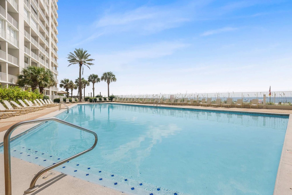 Pelican Pointe 301- Corner Unit Gulf-front
