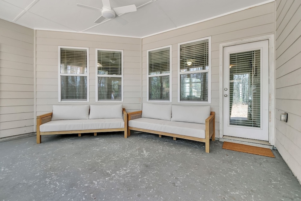 Spacious Family Retreat in Atlanta - Sleeps 10