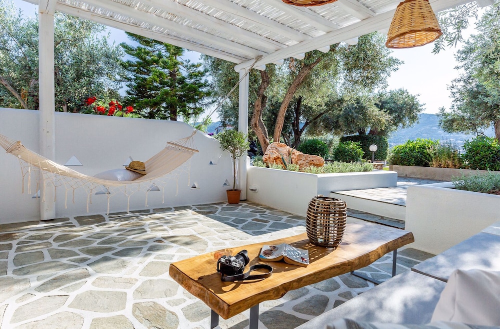 Evlalia Studios & Villas