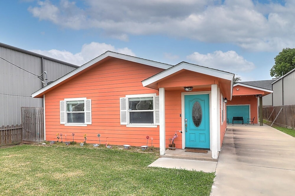 Jewel's Peace Of Paradise 2 Bedroom Home by RedAwning view 5