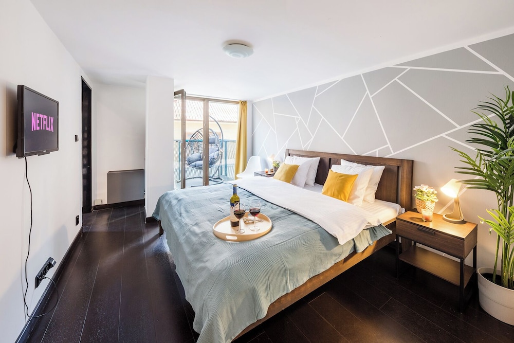 Apart loft hotel in Karlin