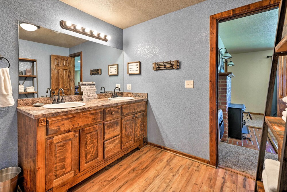 McAlester Vacations - Mcalester Cottage w/ 30 Private Acres  Ponds! - Property Image 14